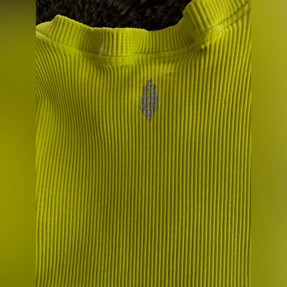 {NWOT}‎ FREE PEOPLE Movement Happiness Runs Cropped Muscle Tank - Picture 5 of 6